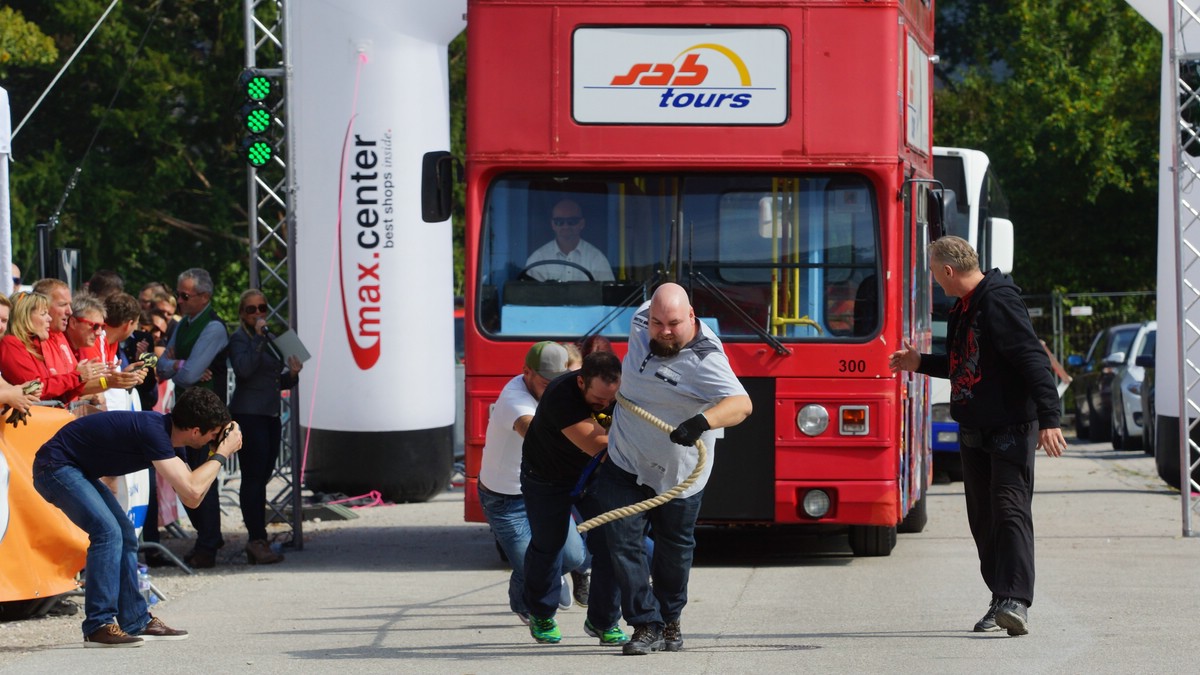 O Fotomagazin /  Austrian open Buspulling 2015 in Wels